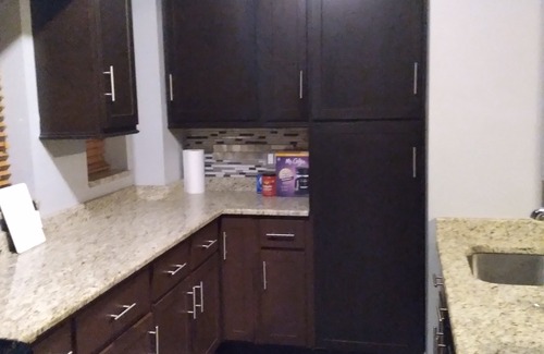 South Shore Appartement | BEAUTIFUL 4/20 FRIENDLY 2 BEDROOM DUPLEX IN SIZZLING SOUTH SHORE