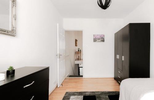 Plaistow South Maison | Beautiful 4-Bed House with garden in london
