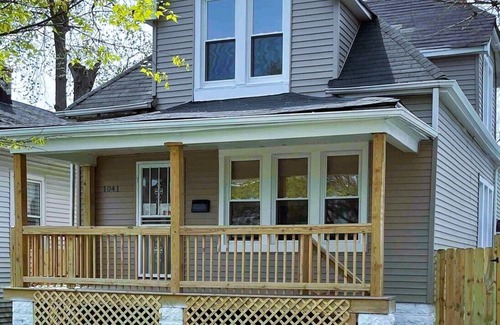 Washington Heights Maison | Beautiful 4 bedroom 2 bath home, peaceful,relaxing