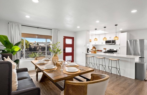 Lincoln Acres Maison | Beautiful 4-bedroom house with pool in Sunny San Diego