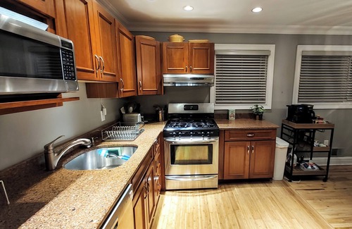 Neptune City Maison | Beautiful 4-bedroom house with AC in Neptune 10 minutes to Asbury Park Beach