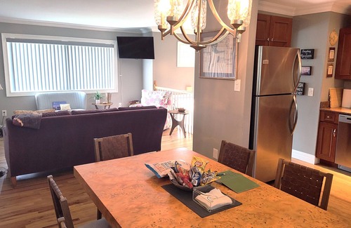 Neptune City Maison | Beautiful 4-bedroom house with AC in Neptune 10 minutes to Asbury Park Beach
