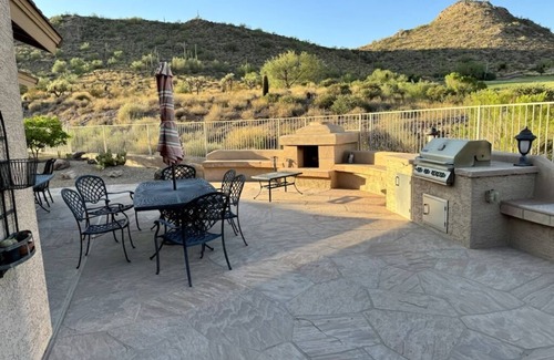Gold Canyon Maison | Beautiful 4 bedroom home on 15th hole of Dinosaur Golf Course in Gold Canyon