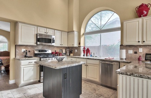 Tatum Ranch Maison | Belle maison de 4 BR dans une communauté privée avec piscine chauffée! Entertainers Paradise!