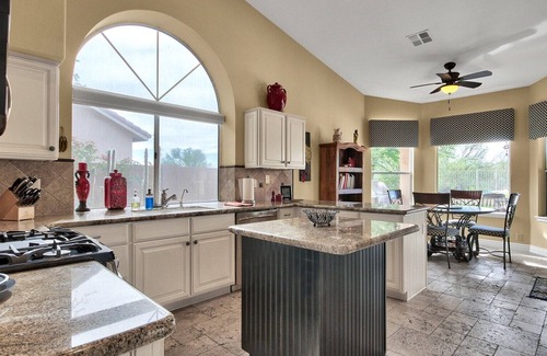Tatum Ranch Maison | Belle maison de 4 BR dans une communauté privée avec piscine chauffée! Entertainers Paradise!