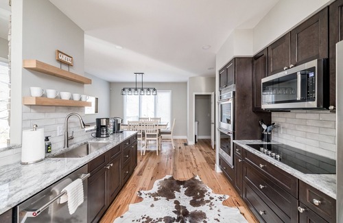 Nellysford Maison | Beautiful 4-season Mountain Home- New Listing