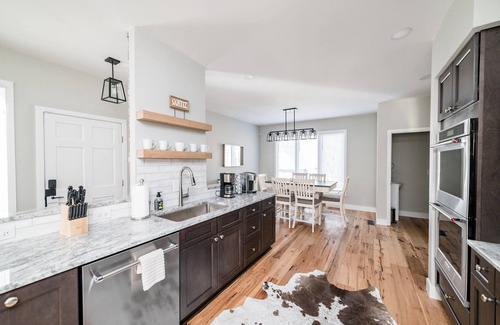 Nellysford Maison | Beautiful 4-season Mountain Home- New Listing