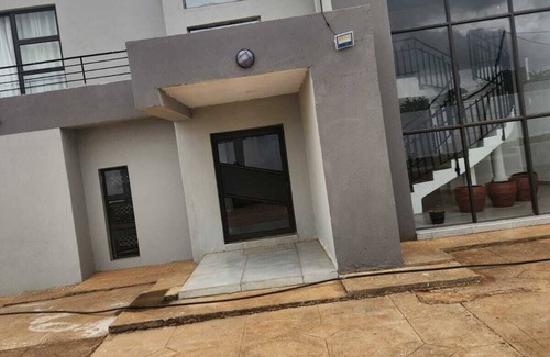 Thohoyandou Maison | Beautiful 4bed 4 bath home overlooking Nandoni Dam, Thohoyandou
