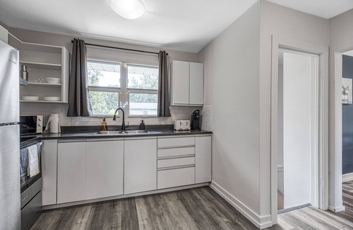 Sudbury Maison | Beautiful 4Br 2Ba Home w/ Wifi, Cable, AC + more!