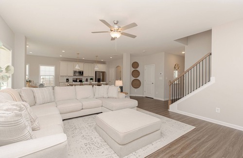Perry Maison | Beautiful 4BR | Fenced Yard | Family & Pets