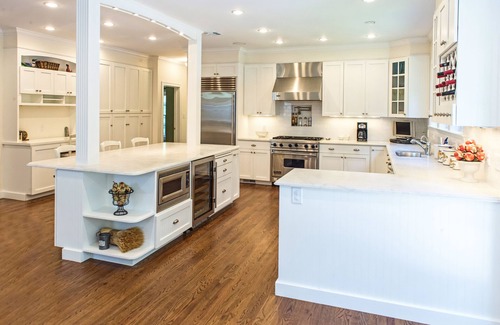 Sag Harbor Maison | Belle maison de 5 BR, 5 BA. Marchez jusqu'à la ville et les plages. Exclusivité HomeAway / VRBO.