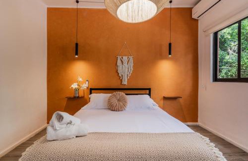 La Condesa Villa | Beautiful 6 BDR Villa with AC in La Condesa