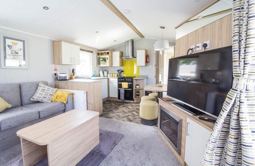 Skegness Maison | Beautiful 6 berth caravan at Southview Holiday Park in Skegness ref 33031S