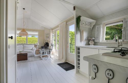 Tzummarum Autre | Beautiful 6-person chalet with Finnish wood-fired sauna