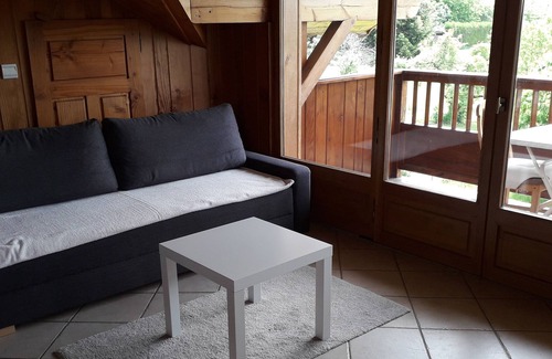 Venthon Appartement | Bel appartement de 80m2 2eme étage en maison avec parking et exterieur