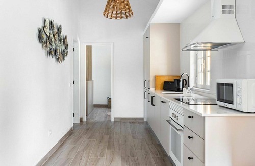 Sao Martinho Villa | Agréable appartement dans une maison de vacances avec piscine, WIFI, climatisation, TV et terrasse