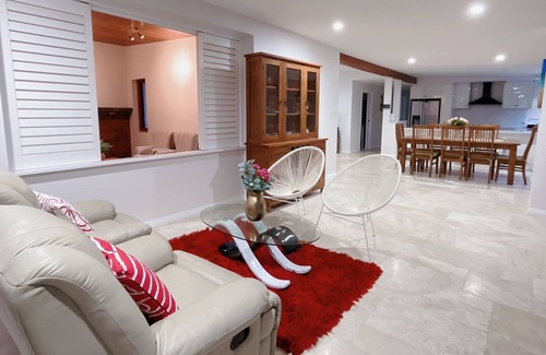 Chandler Maison | Beautiful Acreage Resort style fully furnished house open for short term rental