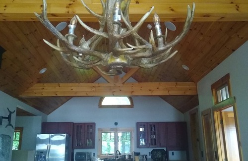 Rindge Chalet De Ski | Beautiful Adirondack Cabin with Sauna on Lake Monomonac