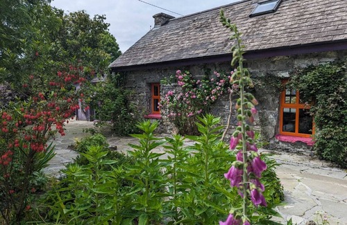 Bell Harbour Cottage | Belle Aisling Cottage, Dooneen, Burren, le long de l'Atlantique wa Co. sauvage Clare