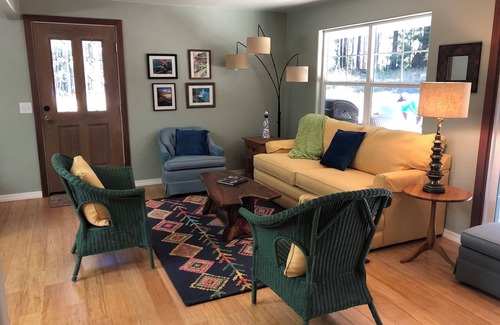 Fort Bragg Cottage | Beautiful and Charming Cottage with Hot Tub