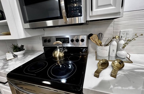 Olathe Maison | Beautiful and comfortable home 25 minutes from Kansas City downtown