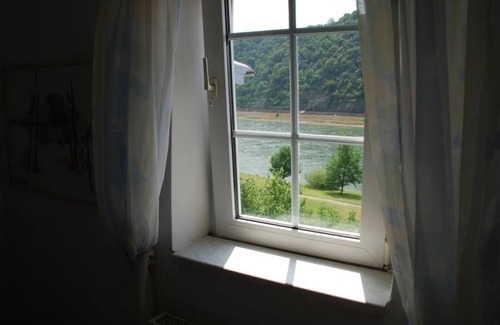 Sankt Goarshausen Appartement | Beautiful and cozy apartment with a view of the Rhine and greenery