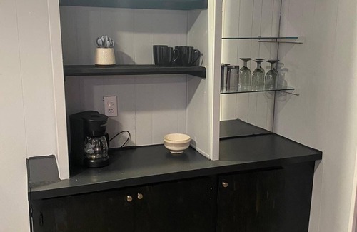 Buena Vista Maison | Beautiful and modern 2 bedroom home next to hiking & biking trails