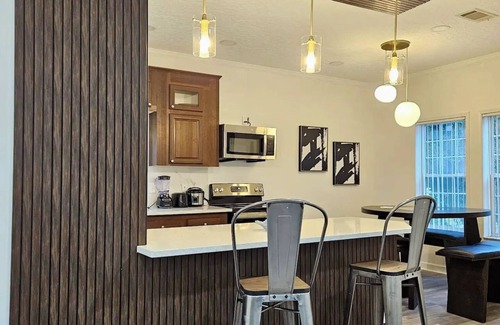 East County Civic Group Appartement | Beautiful and Modern Apartment