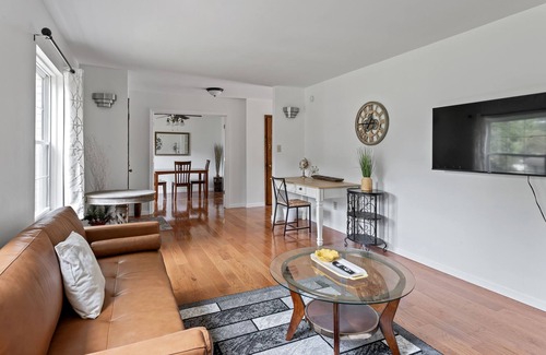 Eureka Maison | beautiful and peaceful big ranch with big yard -1700 sft