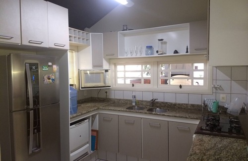 Rio Tavares Maison | Belle maison boisée près de la plage