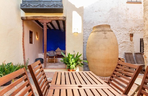 Pinos del Valle Villa | Belle maison andalouse avec piscine barbecue