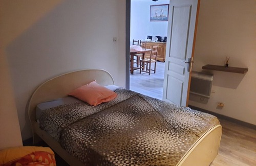 Noidans-le-Ferroux Appartement | beautiful apartment 150m2, 4 bedrooms, 6 people