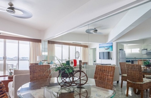 Club Deportivo Appartement | Beautiful apartment in front of the sea (pet friendly)