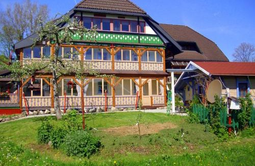 Bernau Appartement | Beautiful apartment in a Black Forest house with conservatory