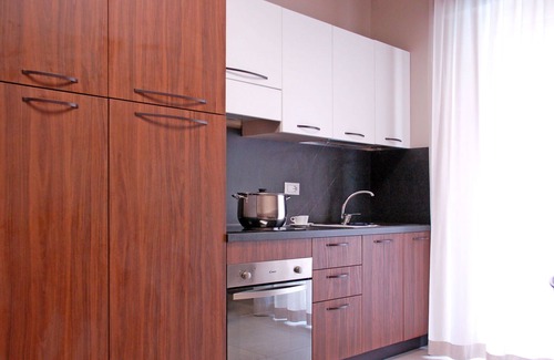 Alba Adriatica Appartement | Beautiful apartment for 6 guests with pool, WIFI, A/C, TV, balcony, pets allowed and parking