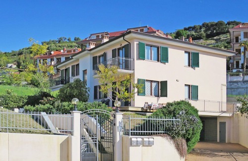 Cipressa Appartement | Agréable appartement pour 6 personnes avec WIFI, TV, balcon et animaux admis