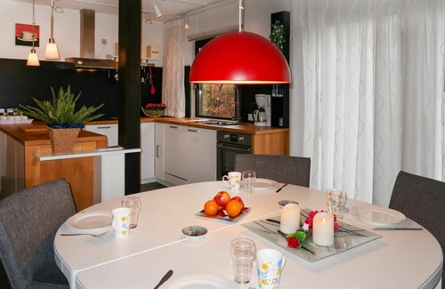 Frankenau Maison | Joli appartement dans une maison de vacances avec WIFI, TV, terrasse et animaux admis
