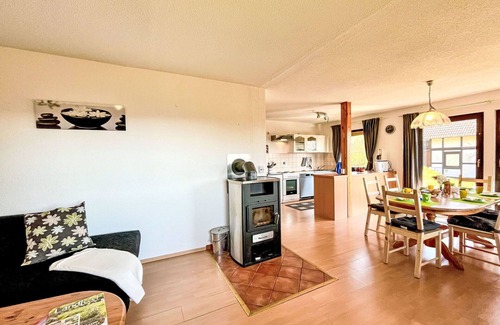 Frankenau Maison | Joli appartement dans une maison de vacances avec WIFI, TV, terrasse et animaux admis