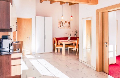 Runhof Appartement | Joli appartement pour 4 personnes avec WIFI, TV, balcon, animaux admis et parking