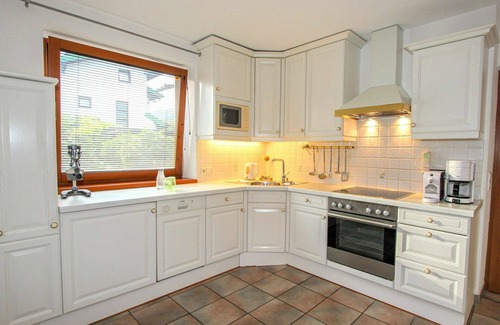 Zirl Appartement | Confortable appartement pour 4 personnes avec WIFI, TV, patio et parking