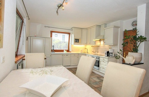 Zirl Appartement | Confortable appartement pour 4 personnes avec WIFI, TV, patio et parking