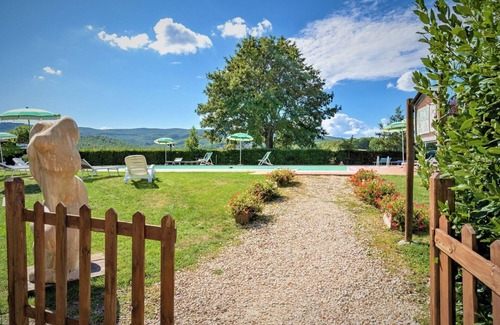 Casole d'Elsa Maison | Joli appartement dans une maison de vacances avec piscine, WIFI, TV, patio et vue panoramique