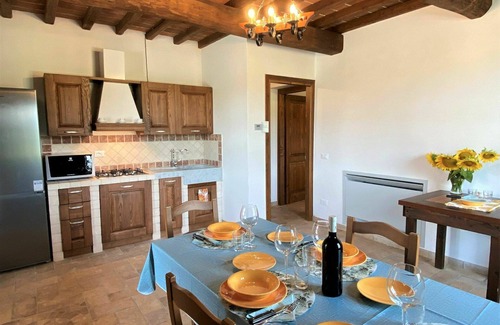 Guardistallo Appartement | Bel appartement avec piscine, WIFI, climatisation, terrasse, animaux admis et parking