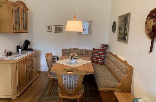 Bodensdorf Appartement | Komf FeWo, soldat. Plage à droite sur l'Ossiachersee / Bodendorf u. Domaine skiable Gerlitzen