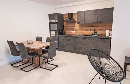 Sekirn Appartement | Agréable appartement pour 6 personnes avec WIFI, TV et balcon