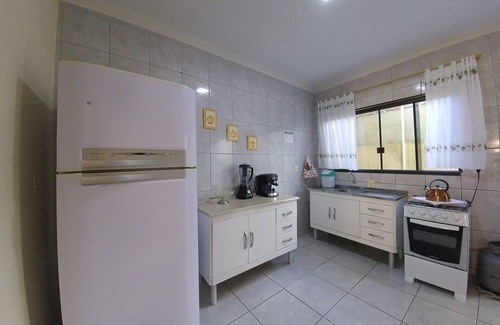 Porto Belo Appartement | Beautiful apartment (first floor) in Perequê, 600m from the beach with air and Wi-Fi