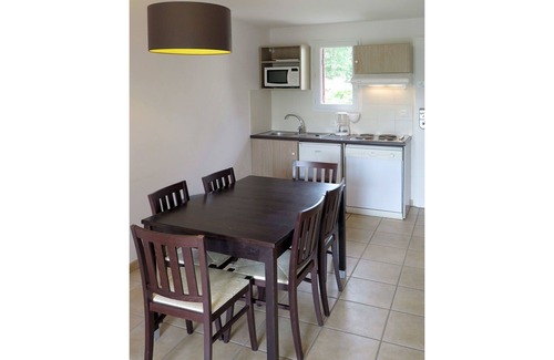 Barbaste Appartement | Precioso apartamento con WIFI, piscina, TV, terraza, mascotas permitida y aparcamiento