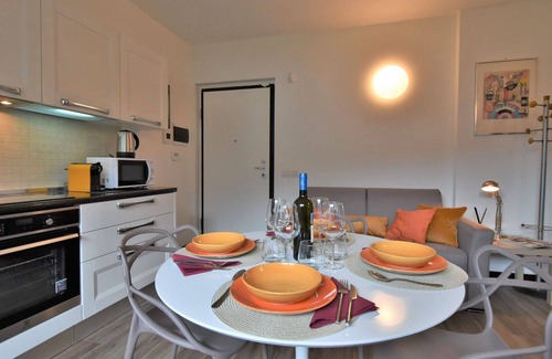 Morbegno Appartement | Confortable appartement pour 4 personnes avec climatisation, WIFI, TV et animaux admis