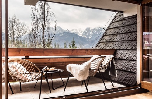 Koscielisko Appartement | Bel appartement, cheminée, 2 vérandas avec vue sur la montagne et aire de jeux
