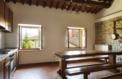 Capolona Appartement | Joli appartement pour 6 personnes avec WIFI, piscine, TV, animaux admis et parking, près de Arezzo